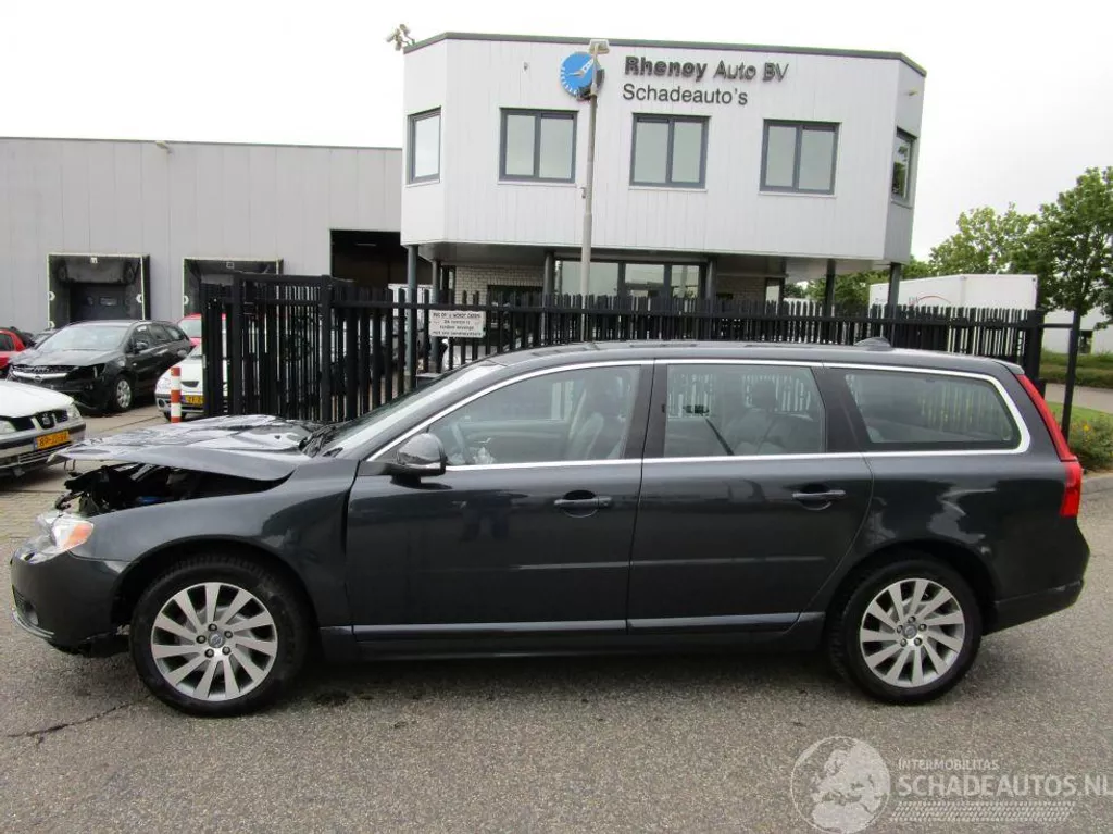 Volvo V70 V-70 T4 132kW Limited Edition